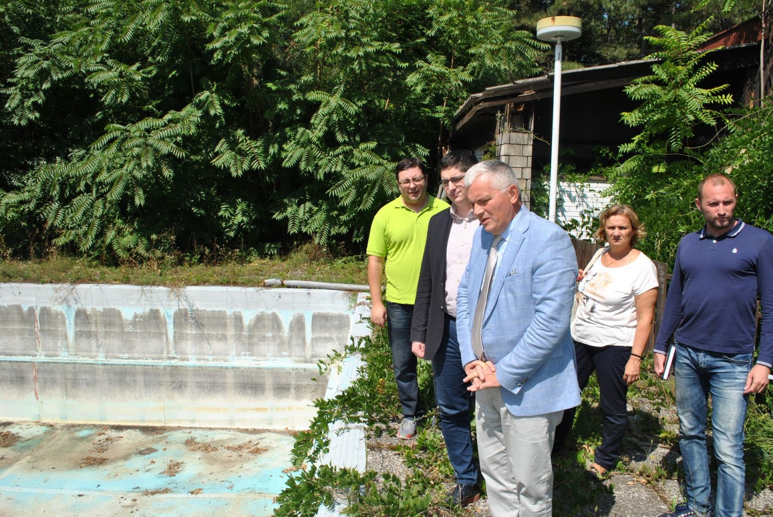 Poseta Šupljoj steni