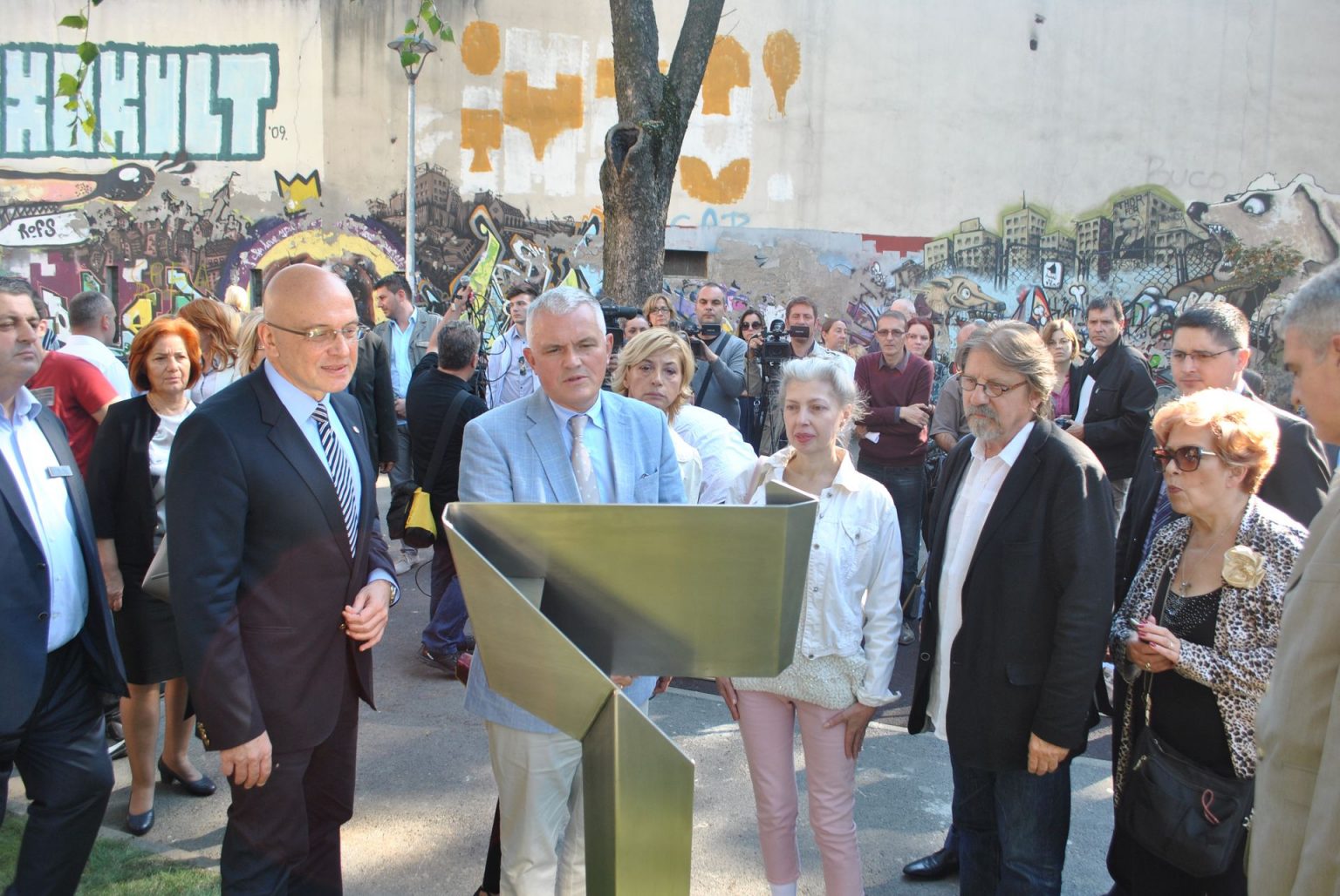 Otkrivena spomen ploča Vlastimiru Pavloviću-Carevcu Spomen ploca