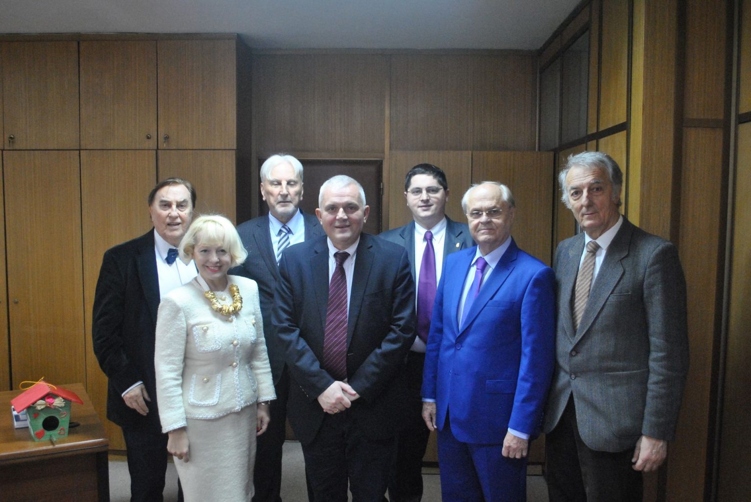 SRPSKI AKADEMICI POSETILI PREDSEDNIKA OPŠTINE Poseta akademika