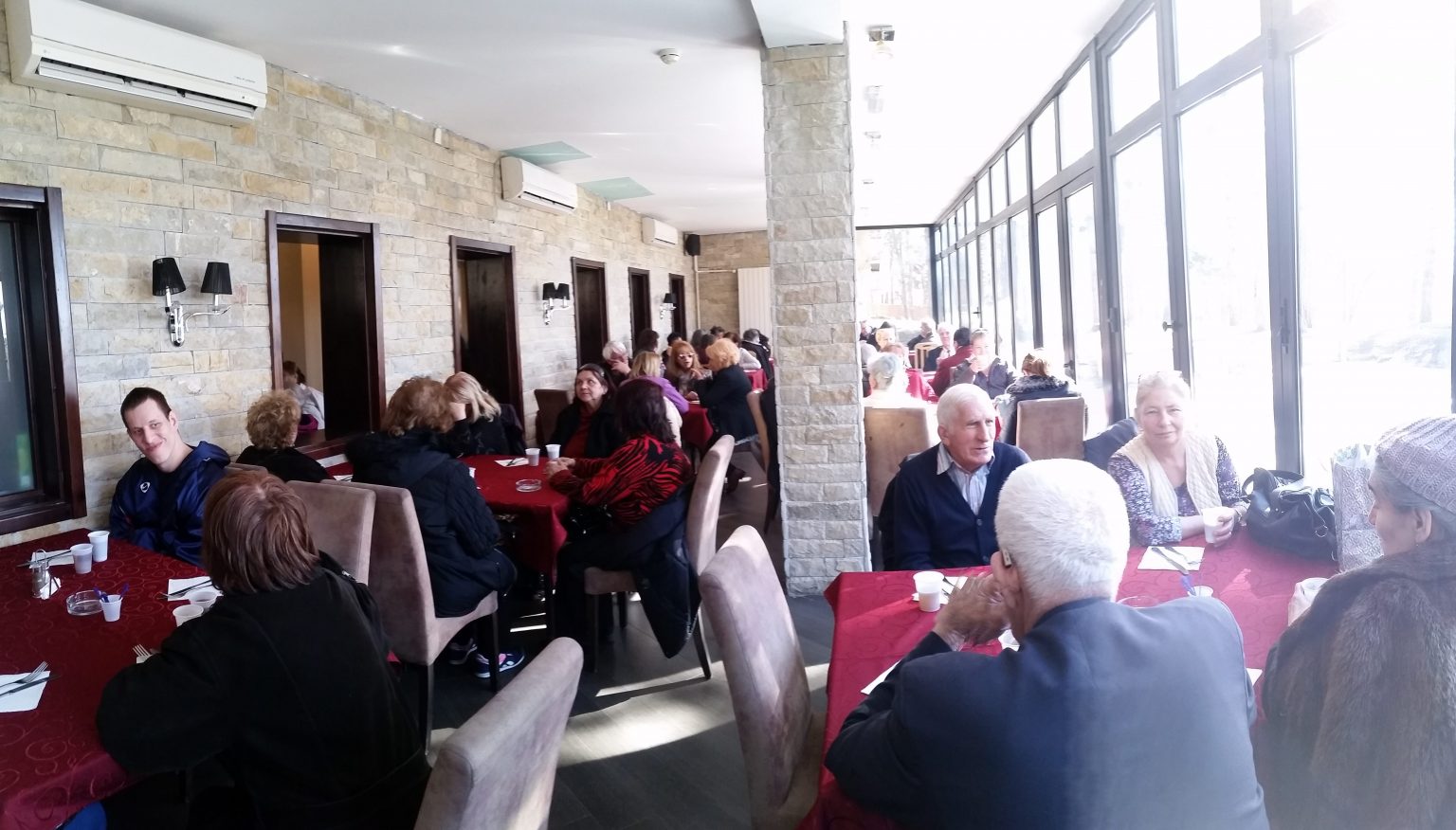 Vračarski seniori na Šupljoj steni