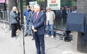 Spomen ploca Cica Perovic