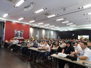 Na maturu bez automobila