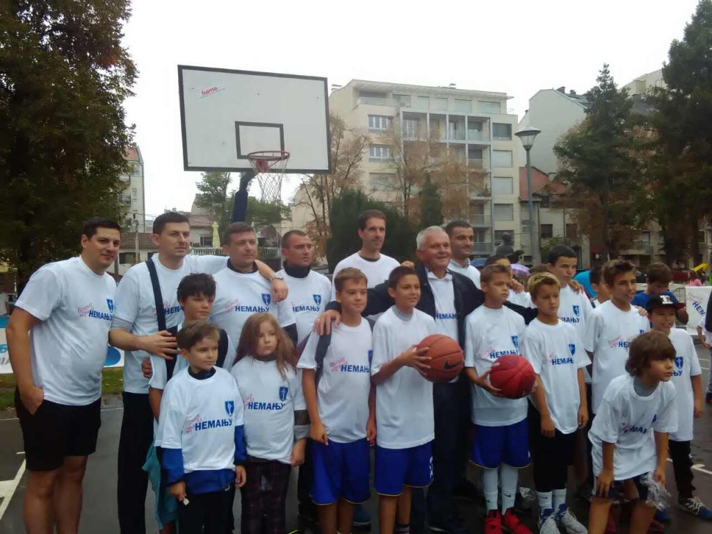 VRAČAR IGRA ZA NEMANJU – SAKUPLJENO  ŠEST STOTINA HILJADA DINARA Vracar za Nemanju