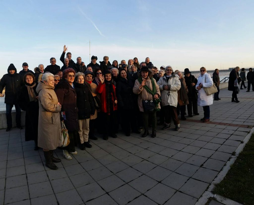 СЕНИОРИ УПОЗНАЈУ СРБИЈУ