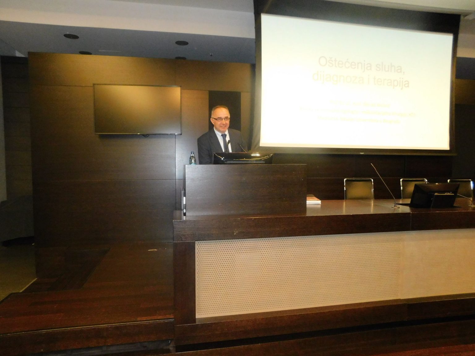 Uzroci oštećenja sluha i savremeno lečenje Predavanje ostecenje sluha