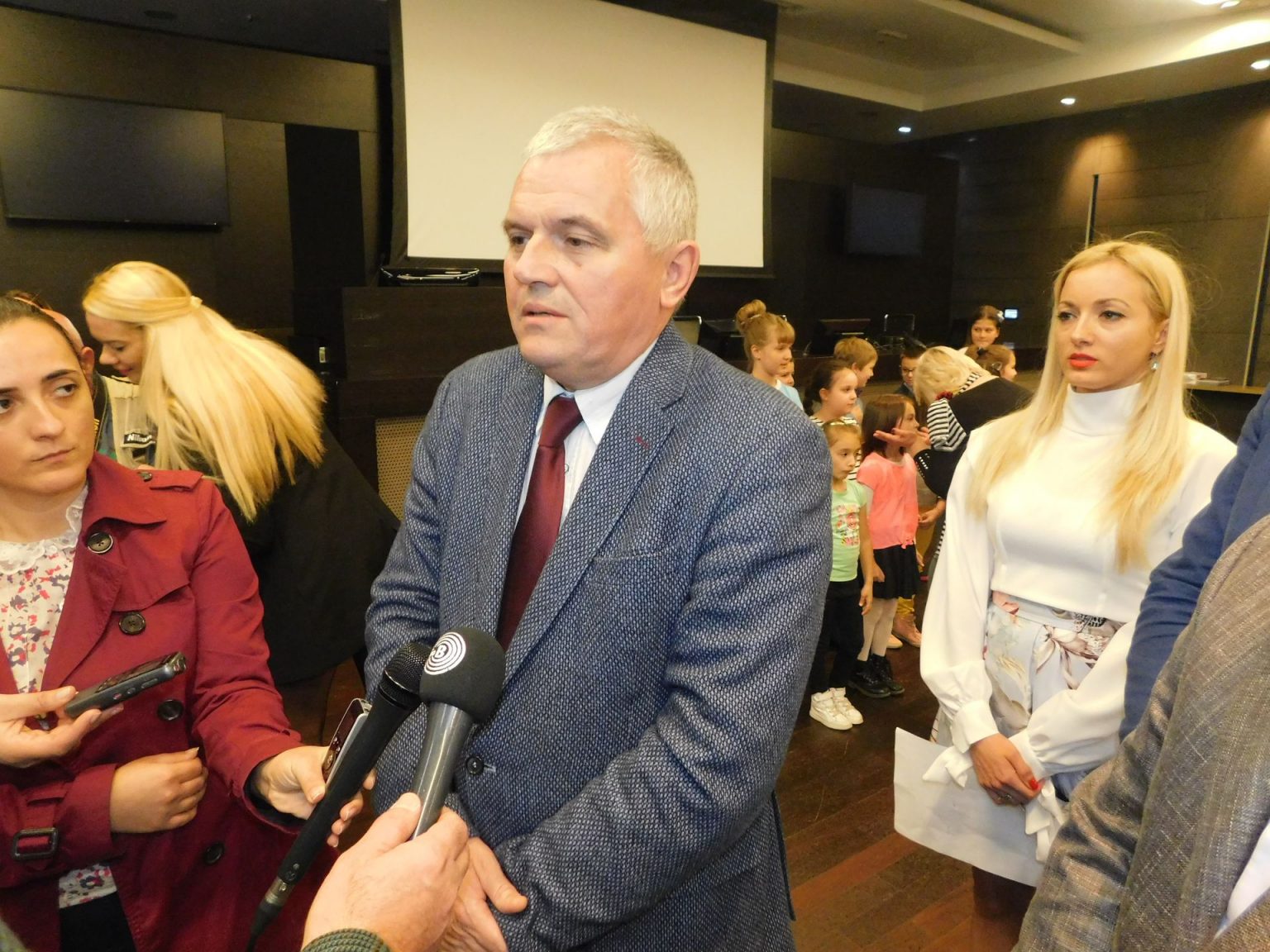 ОДРЖАН ПРВИ ВАСКРШЊИ БАЗАР НА ВРАЧАРУ Vaskršnji bazar