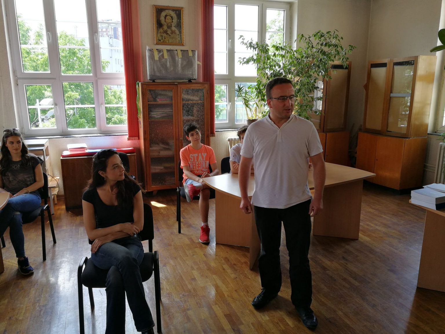 Представа ,,Седми час“ у врачарској средњој Архитектонско техничкој школи у другој Недељи Европе Predstava Sedmi čas
