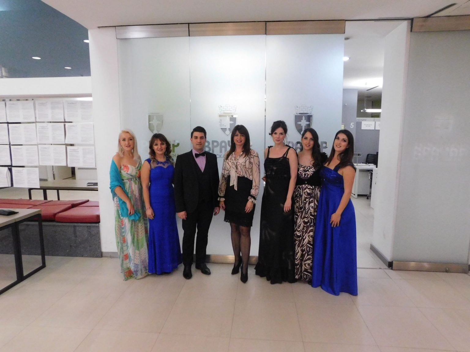 SOLO  PEVAČI MASTER STUDIJA PRIREDILI KONCERT ZA VRAČARCE Solo pevači master studija