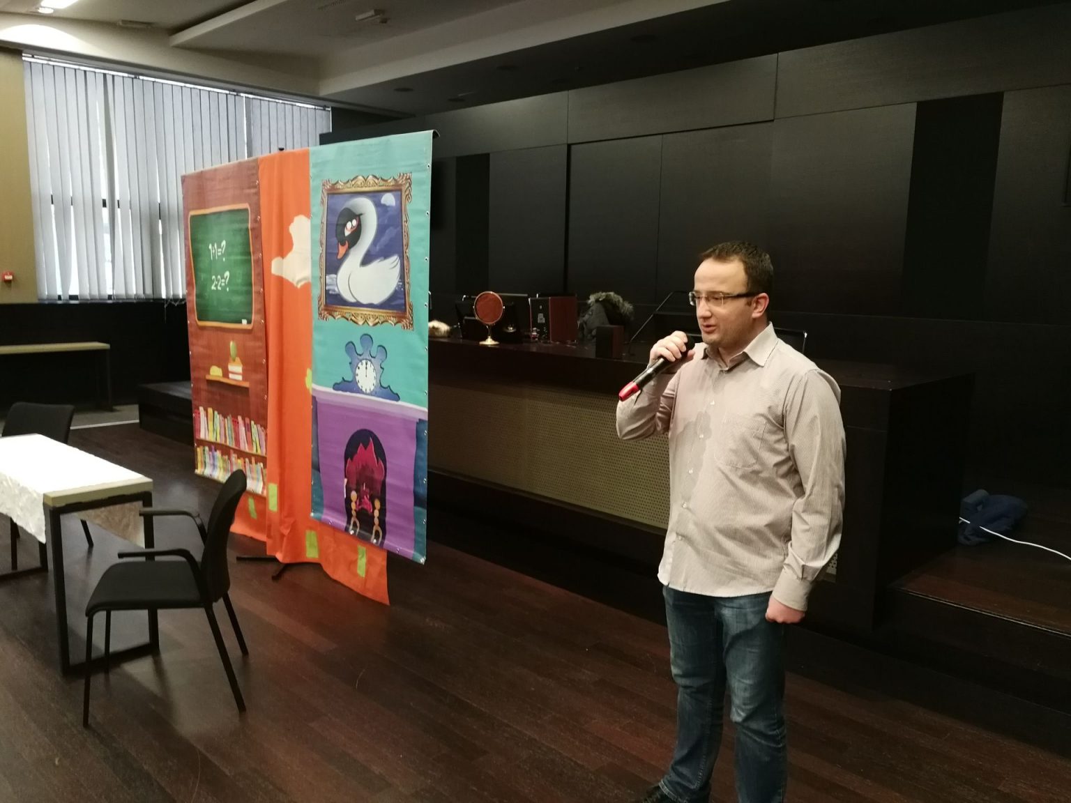 ПРЕДСТАВА ,,ТУЖНО ПАЧЕ“ ЗА НАЈМЛАЂЕ ВРАЧАРЦЕ У ОКВИРУ НЕДЕЉЕ ЉУДСКИХ ПРАВА Predstava Ružno pače
