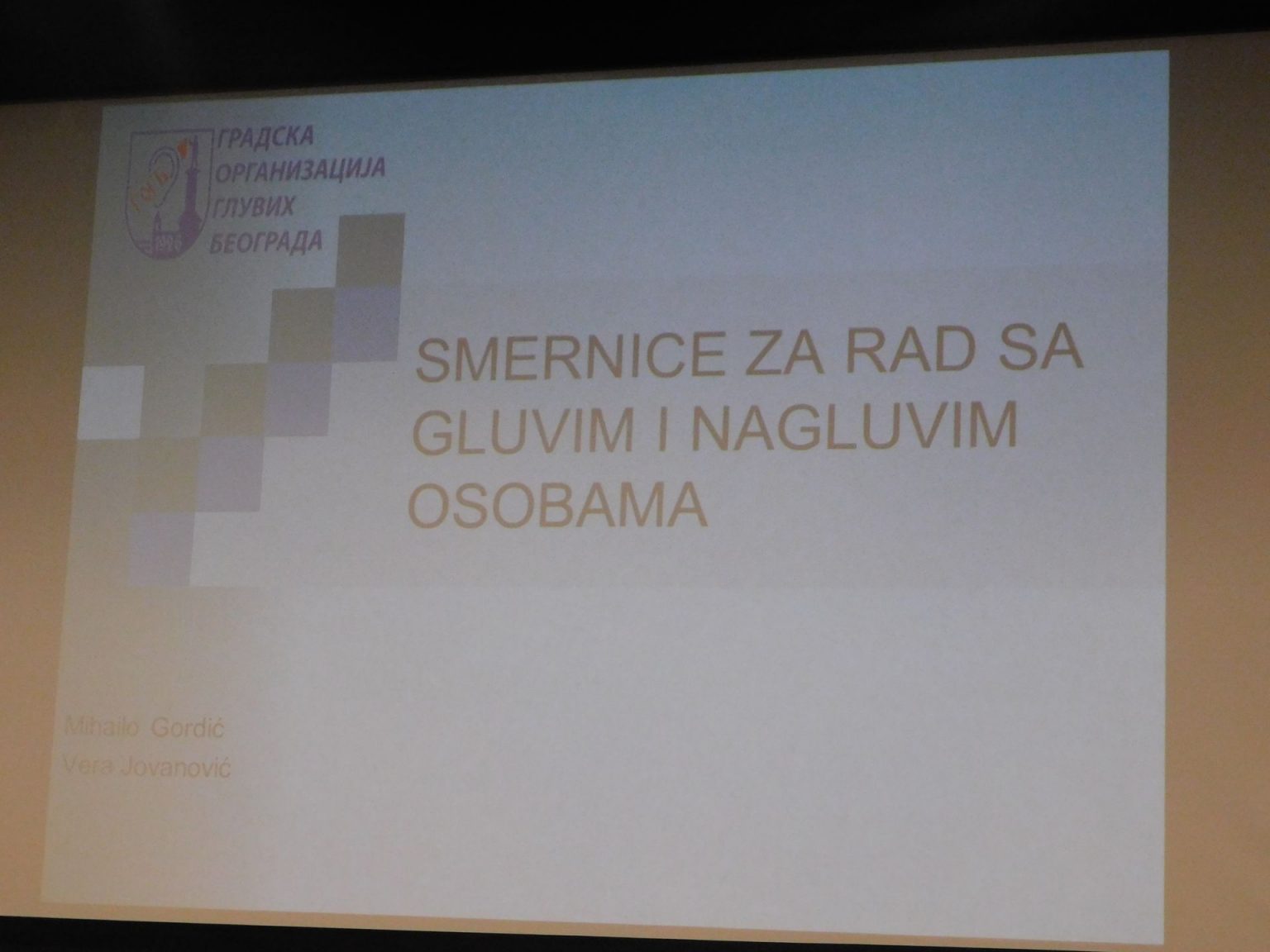 NA MEĐUNARODNI DAN OSOBA SA INVALIDITETOM POČELA OBUKA ZA SRPSKI ZNAKOVNI JEZIK Škola znakova