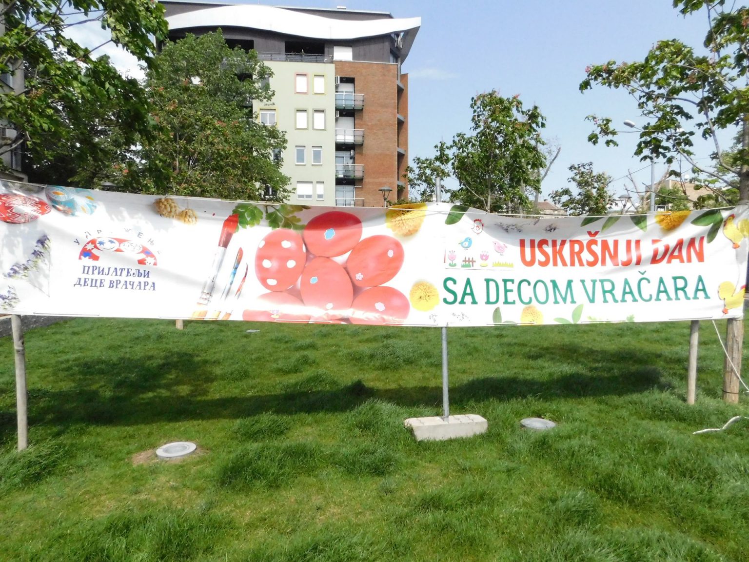 Oslikavanje uskršnjih jaja na Vračaru Oslikavanje uskršnjih jaja