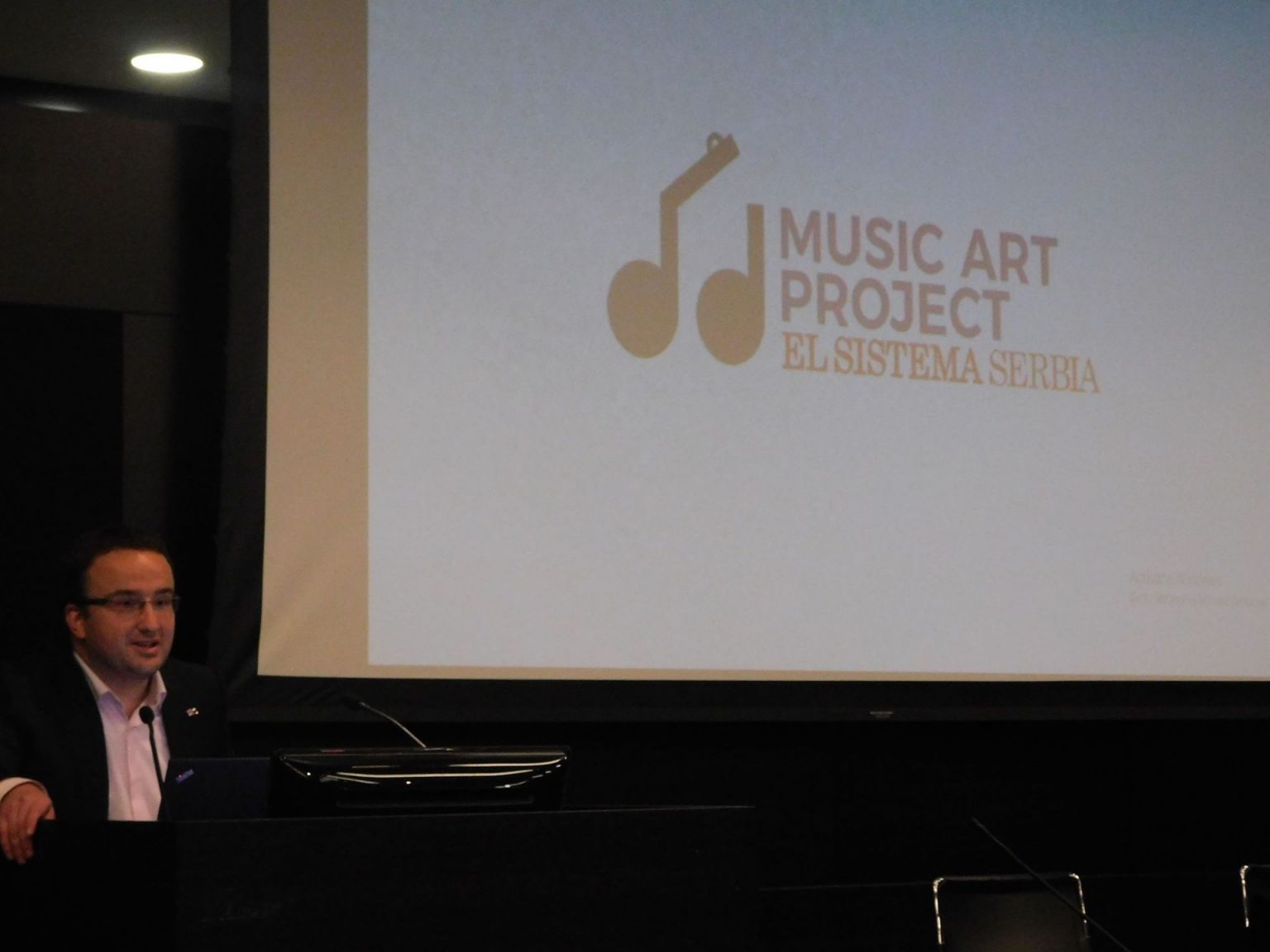 Vračar u ritmu sveta