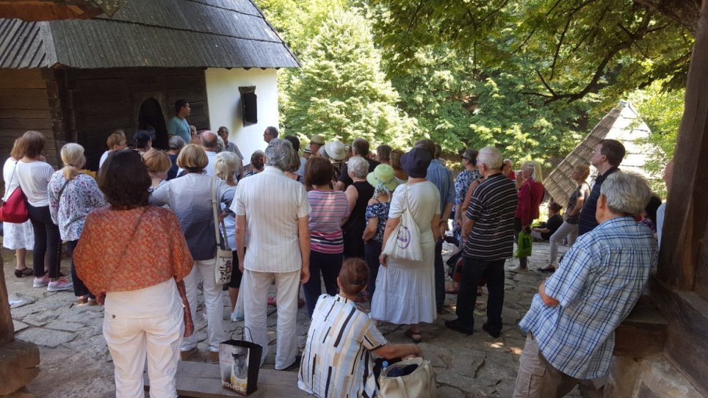 СЕНИОРИ УПОЗНАЈУ СРБИЈУ