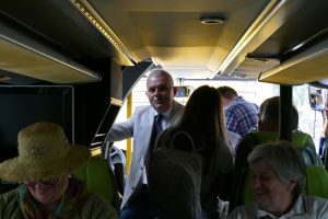 Ispraćaj penzionera na izlet