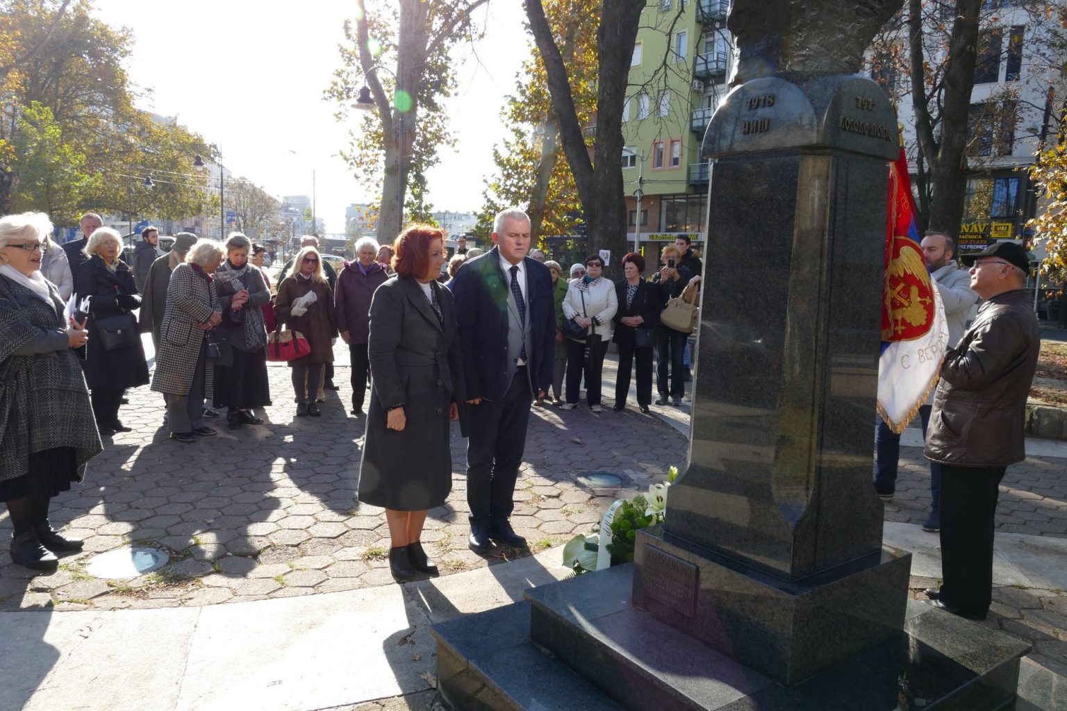 ПОЛОЖЕНИ ВЕНЦИ НА СПОМЕНИК ВОЈВОДИ ПЕТРУ БОЈОВИЋУ polaganje venca