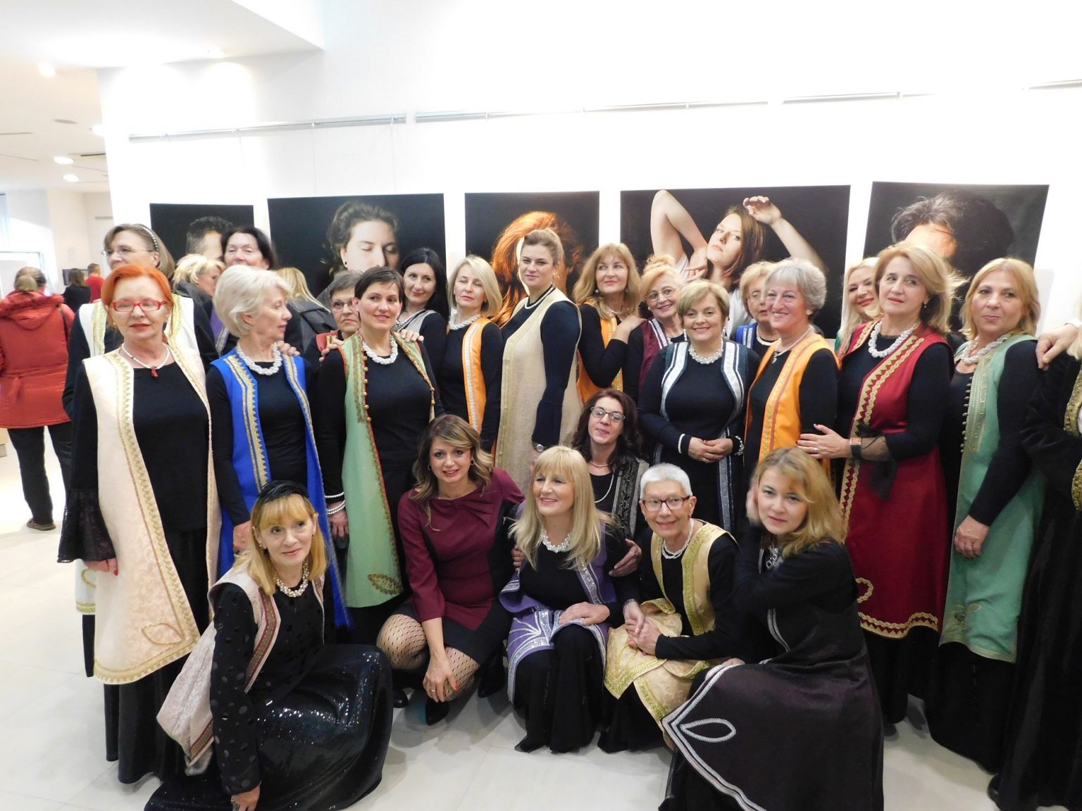 KONCERT ŽENSKE VOKALNE GRUPE – OGRLICA OD BISERA