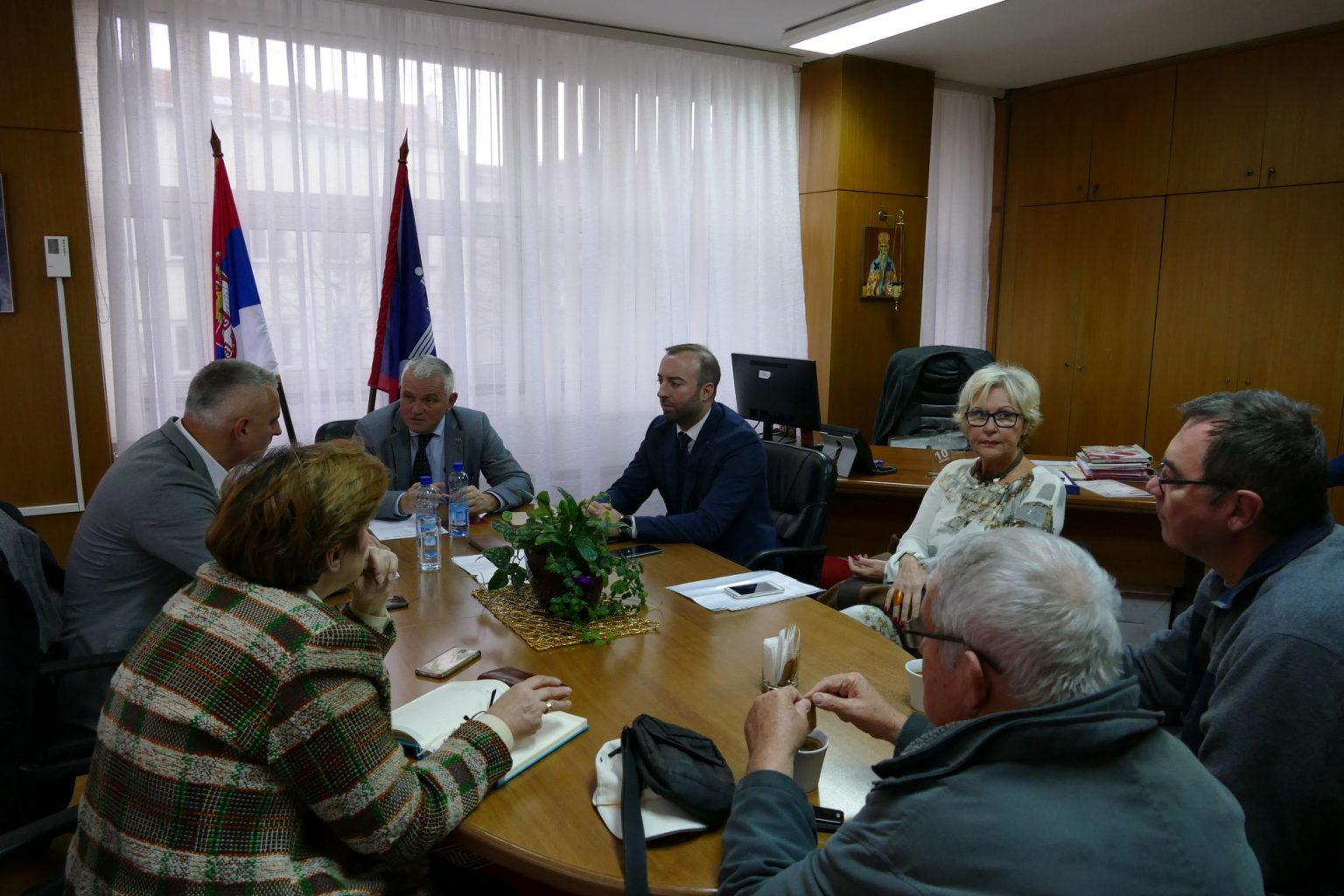 ПРЕДСЕДНИК РЕШИО ПРОБЛЕМ СТАНАРИМА КИЧЕВСКЕ sastanak sa stanarima kicevske