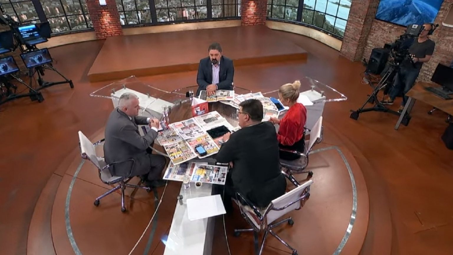 У „НОВОМ ЈУТРУ“ О НАЈЗНАЧАЈНИЈИМ ПРОЈЕКТИМА ОПШТИНЕ Gostovanje u jutarnjem programu "Novo jutro"