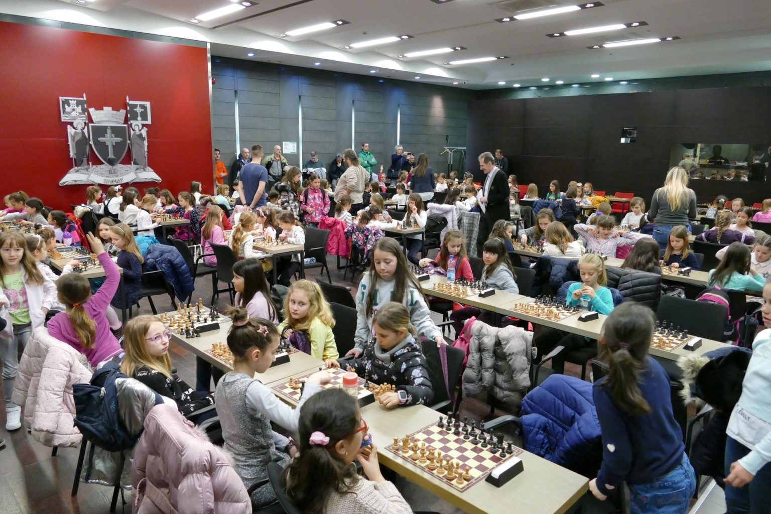 У ОПШТИНИ ВРАЧАР ОДРЖАН ТУРНИР – КРАЉИЦА ШАХА- festival kraljica šaha