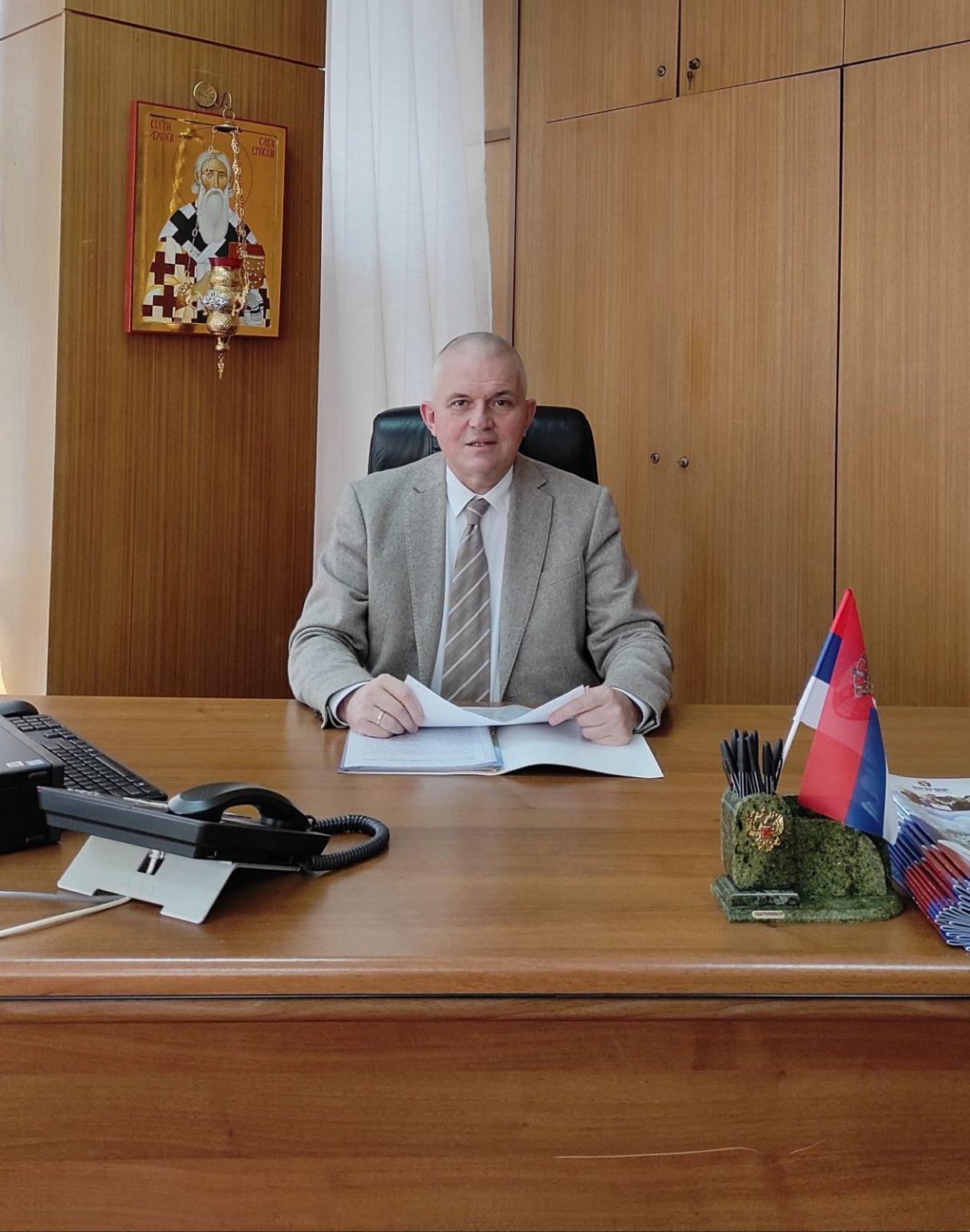 3.000 Врачараца биће вакцинисано у својим домовима, лекар и медицинска сестра излазе на терен Prof. dr Milan A Nedeljkovic