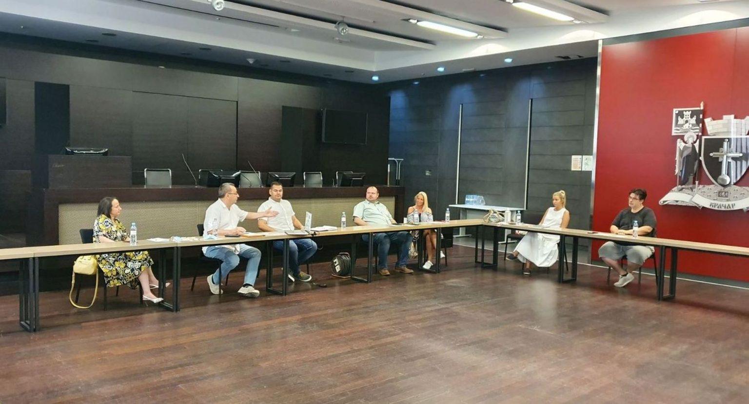 Održan konsultativni sastanak  u cilju jačanja otpornosti stambenih zajednica medjuopstinska saradnja sa upravnicima