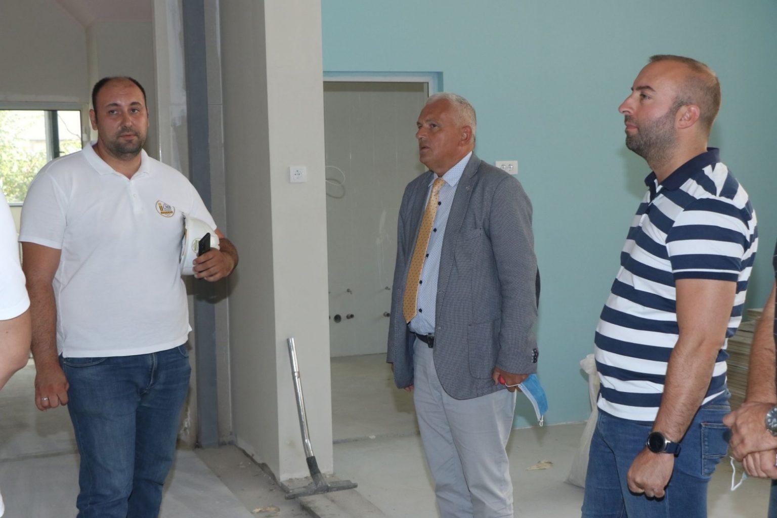 ЗАВРШНИ РАДОВИ НА АДАПТАЦИЈИ НОВОГ ВРТИЋА НА ВРАЧАРУ Obilazak aneksa