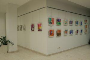 ХУМАНИТАРНА ИЗЛОЖБА СЛИКА ОСОБА СА ИНВАЛИДИТЕТОМ „СВУДА ЈЕ ЉУБАВ“