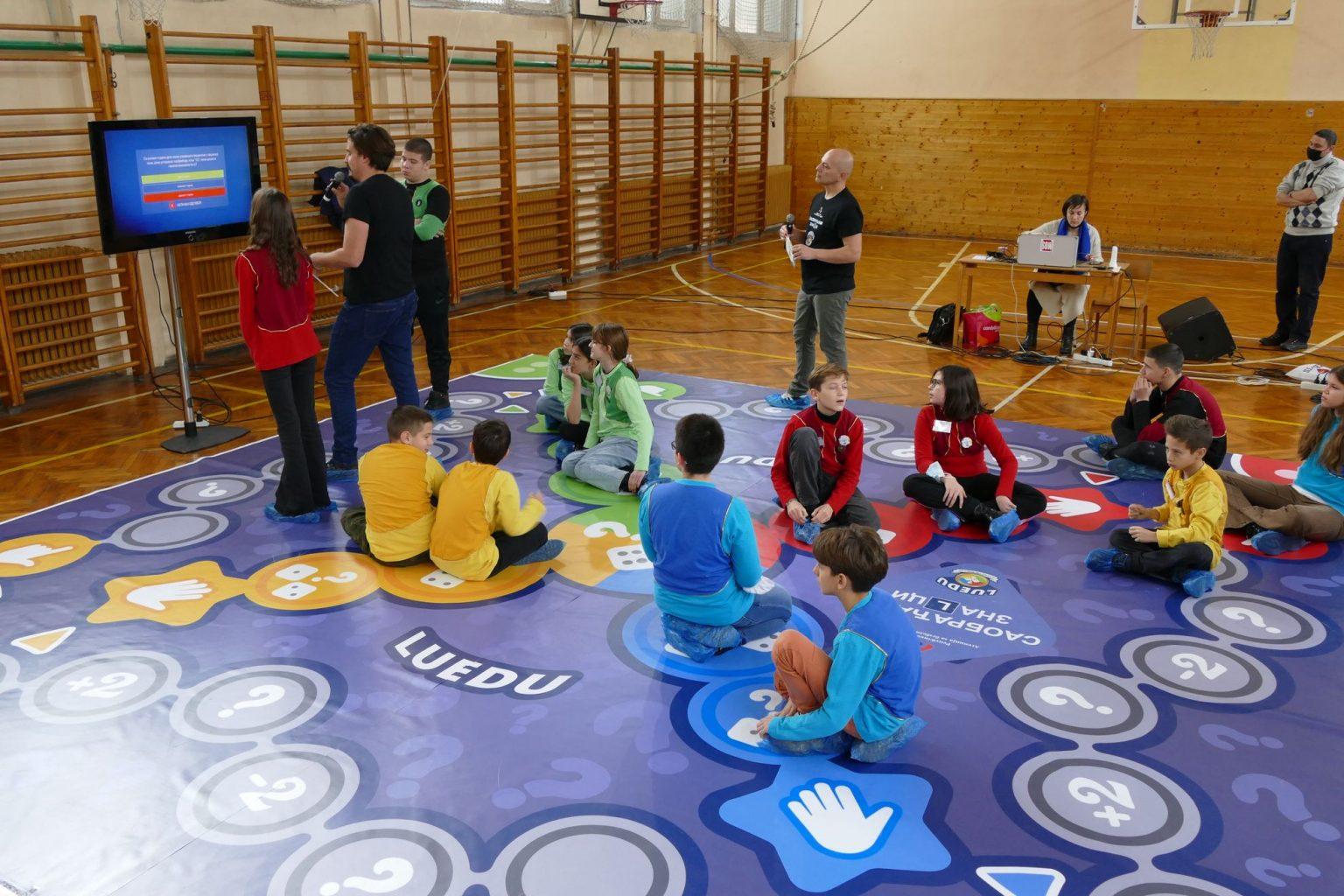 KVIZ „NAUČI SE ČOVEČE! – SAOBRAĆAJNI ZNA(L)CI“ USPEŠNO ODRŽAN U OŠ „SVETI SAVA“ KVIZ "NAUČI SE ČOVEČE! - SAOBRAĆAJNI ZNA(L)CI" USPEŠNO ODRŽAN U OŠ „SVETI SAVA“