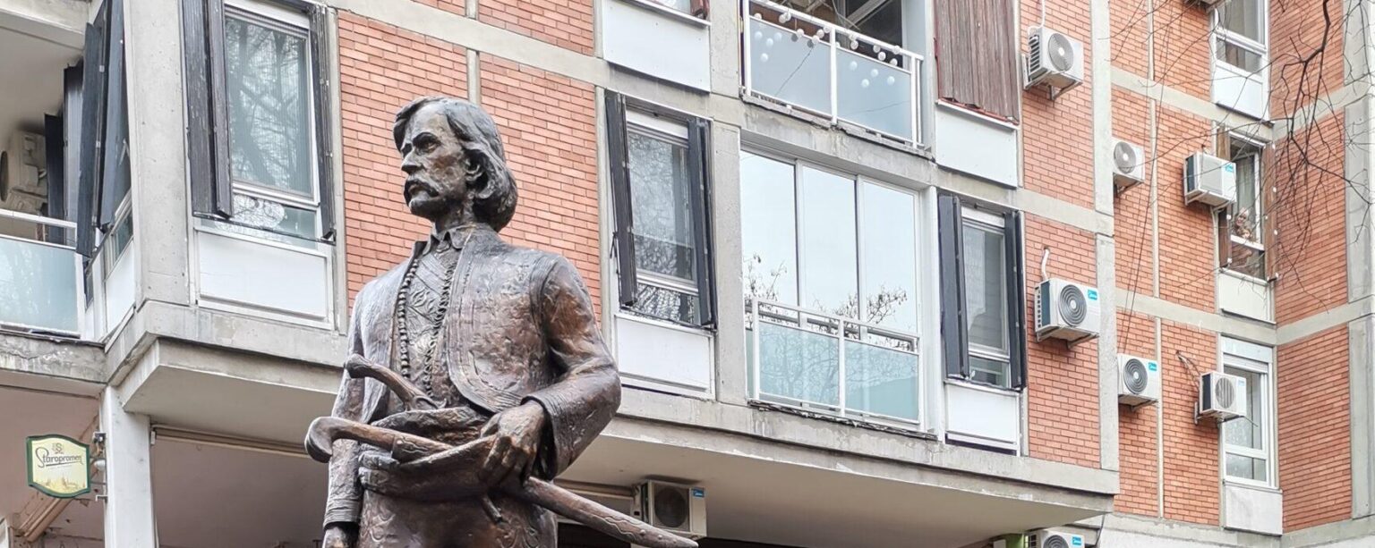 СПОМЕНИК ПЕТРУ НИКОЛАЈЕВИЋУ МОЛЕРУ НА ВРАЧАРУ