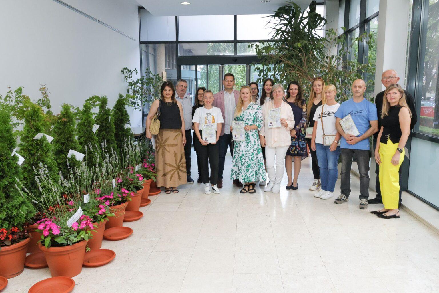 URUČENE NAGRADE I PLAKETE ZA NAJLEPŠI ZELENI KUTAK NA VRAČARU