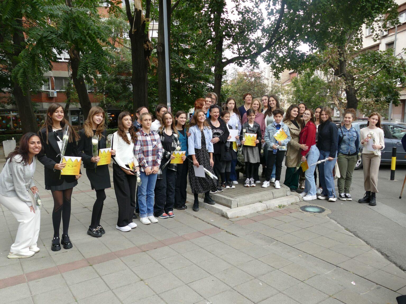 TALENTOVANI ĐACI RECITOVALI U ČAST PETRU KRALJU