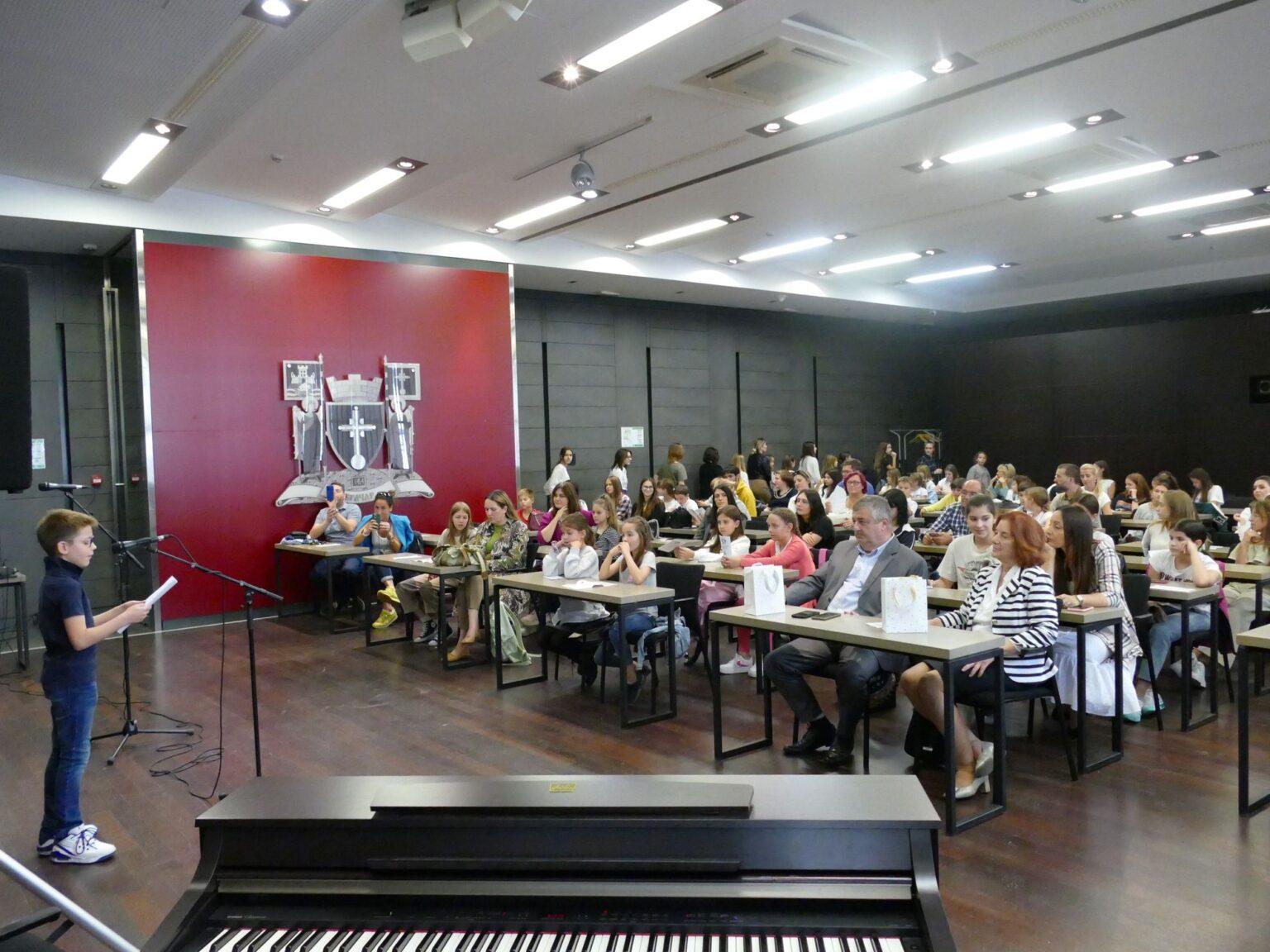 POVODOM DEČJE NEDELJE URUČENE NAGRADE ĐACIMA