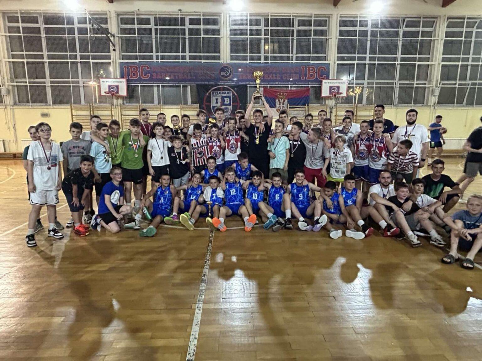 ZLATNO ODLIČJE ZA MLAĐE PIONIRE KK „ČUBURA“