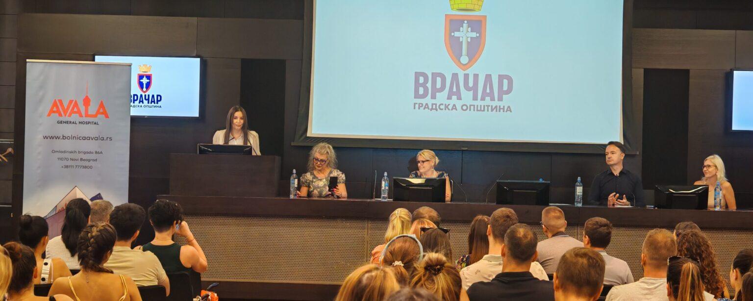 ОДРЖАНА БЕСПЛАТНА ЕДУКАЦИЈА ЗА БУДУЋЕ РОДИТЕЉЕ