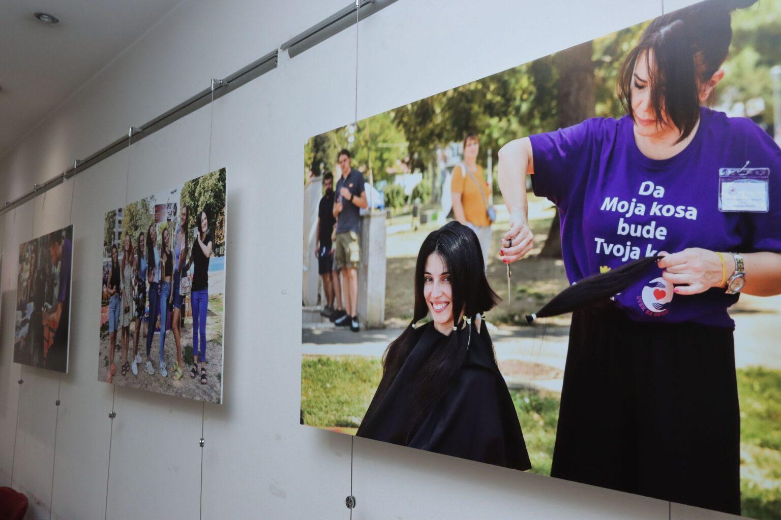 ИЗЛОЖБА ФОТОГРАФИЈА „ДА МОЈА КОСА БУДЕ ТВОЈА КОСА“