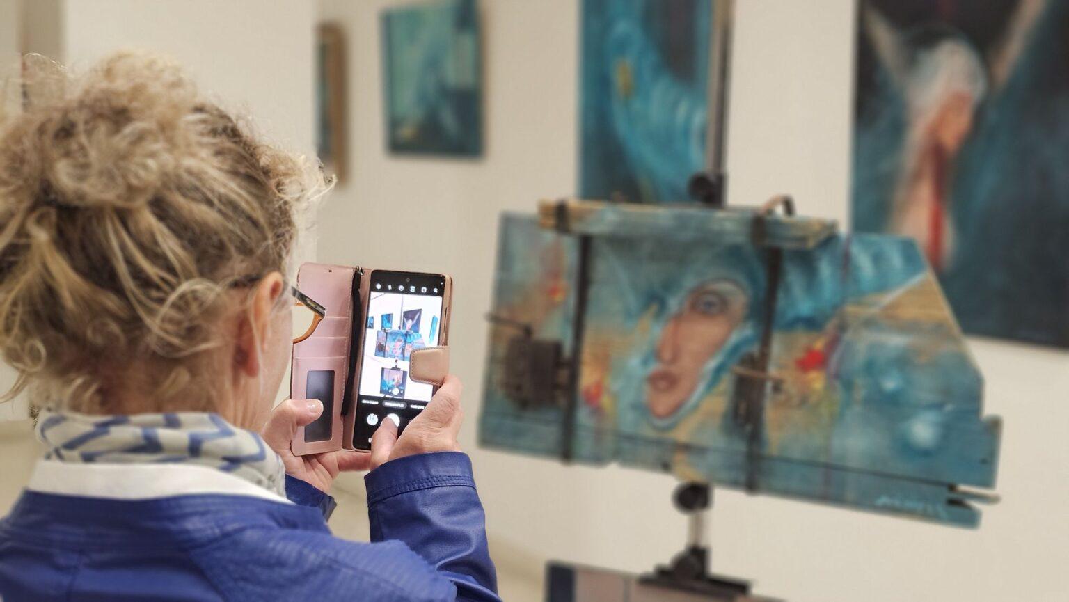 ИЗЛОЖБА ПОСВЕЋЕНА ЈЕЛЕНИ АНЖУЈСКОЈ