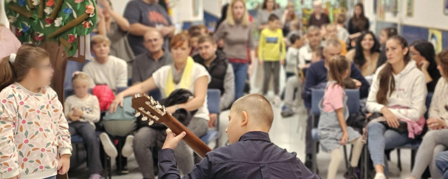 ПРВАЦИ ЗАКОРАЧИЛИ У СВЕТ ЗНАЊА