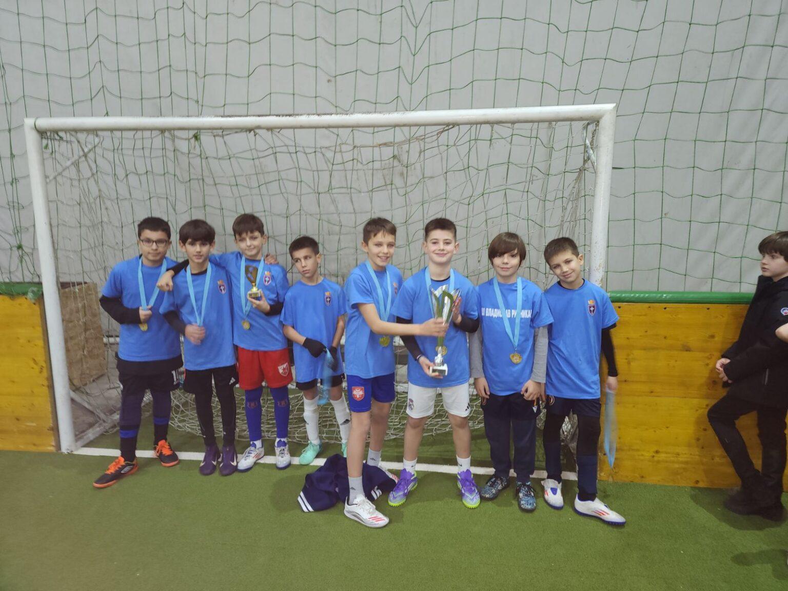 PEHARI, MEDALJE I OSMESI. ZAVRŠENO FINALE MEĐUŠKOLSKOG FUDBALSKOG TURNIRA