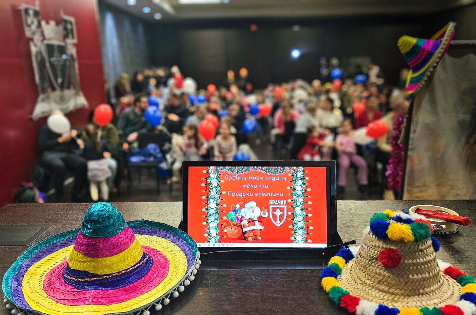 VRAČAR DARUJE RADOST. OSMESI NAJMLAĐIH NAJLEPŠI UKRAS PRAZNIKA